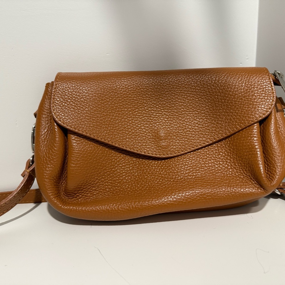 Elegant Brown Leather Shoulder Bag